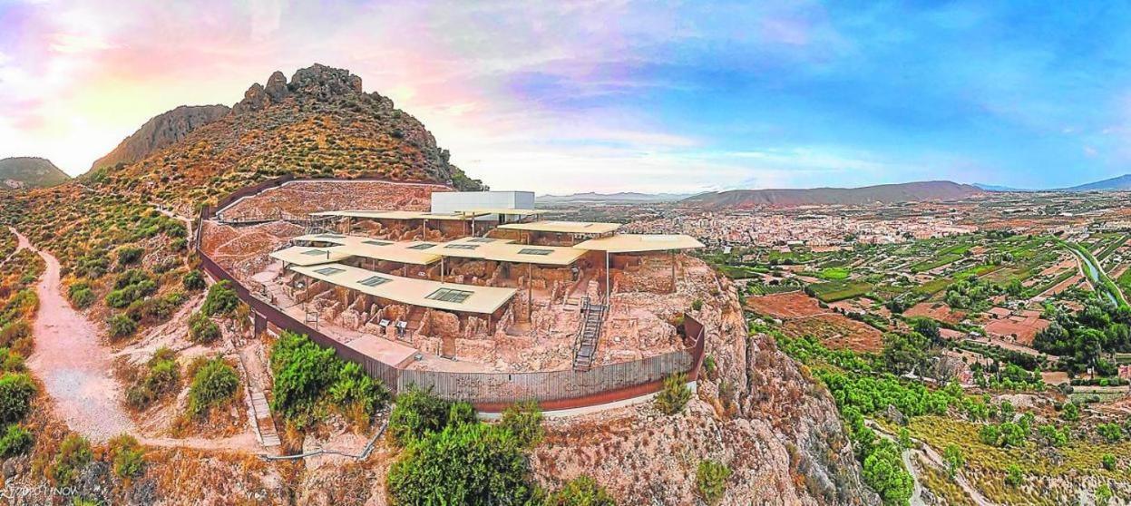 Atico Con Terraza